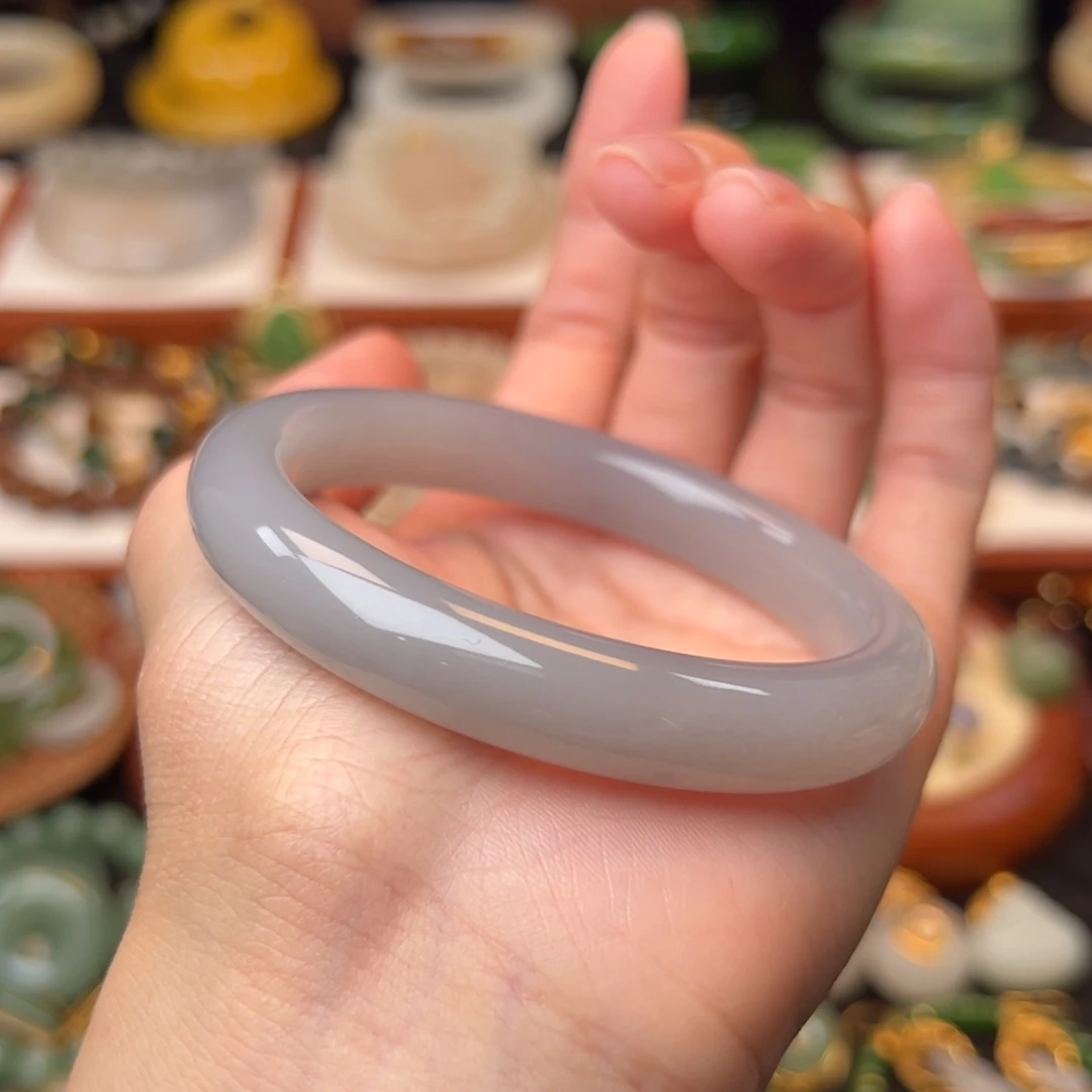 和田玉手镯未镶嵌57