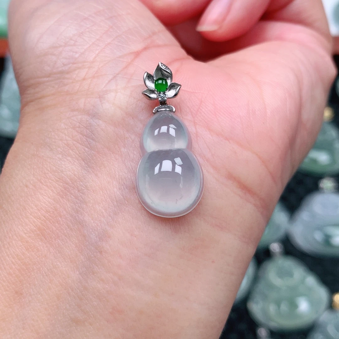 翡翠吊坠(不含链)18K金镶嵌