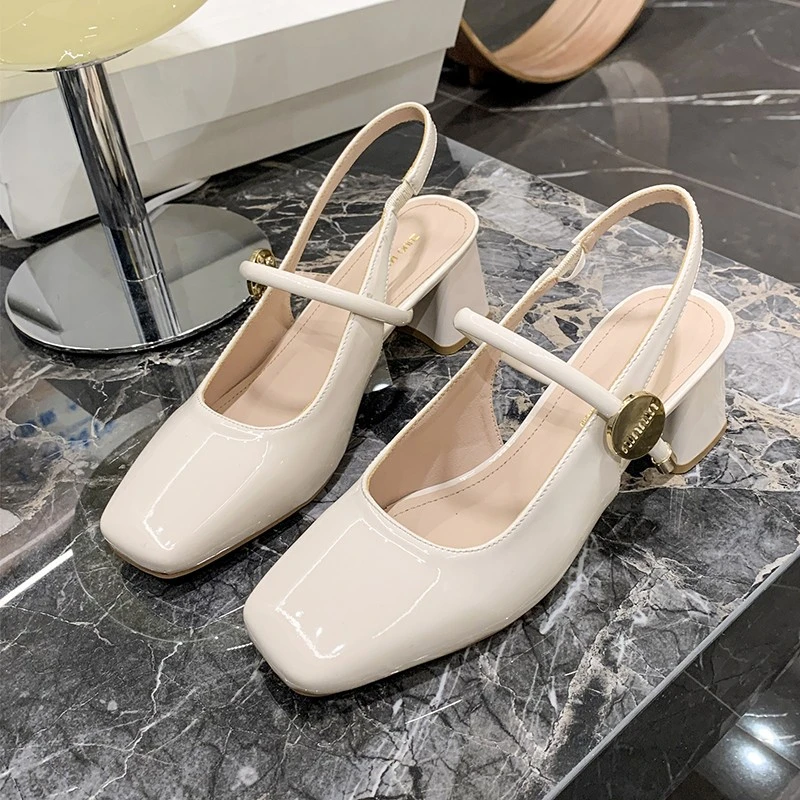 女玛丽珍仙女风2025夏季新款气质中跟法式一字带粗跟后空尖头靴