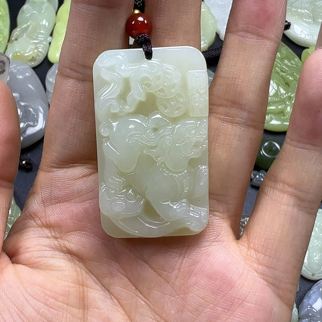 颈饰未镶嵌和田玉