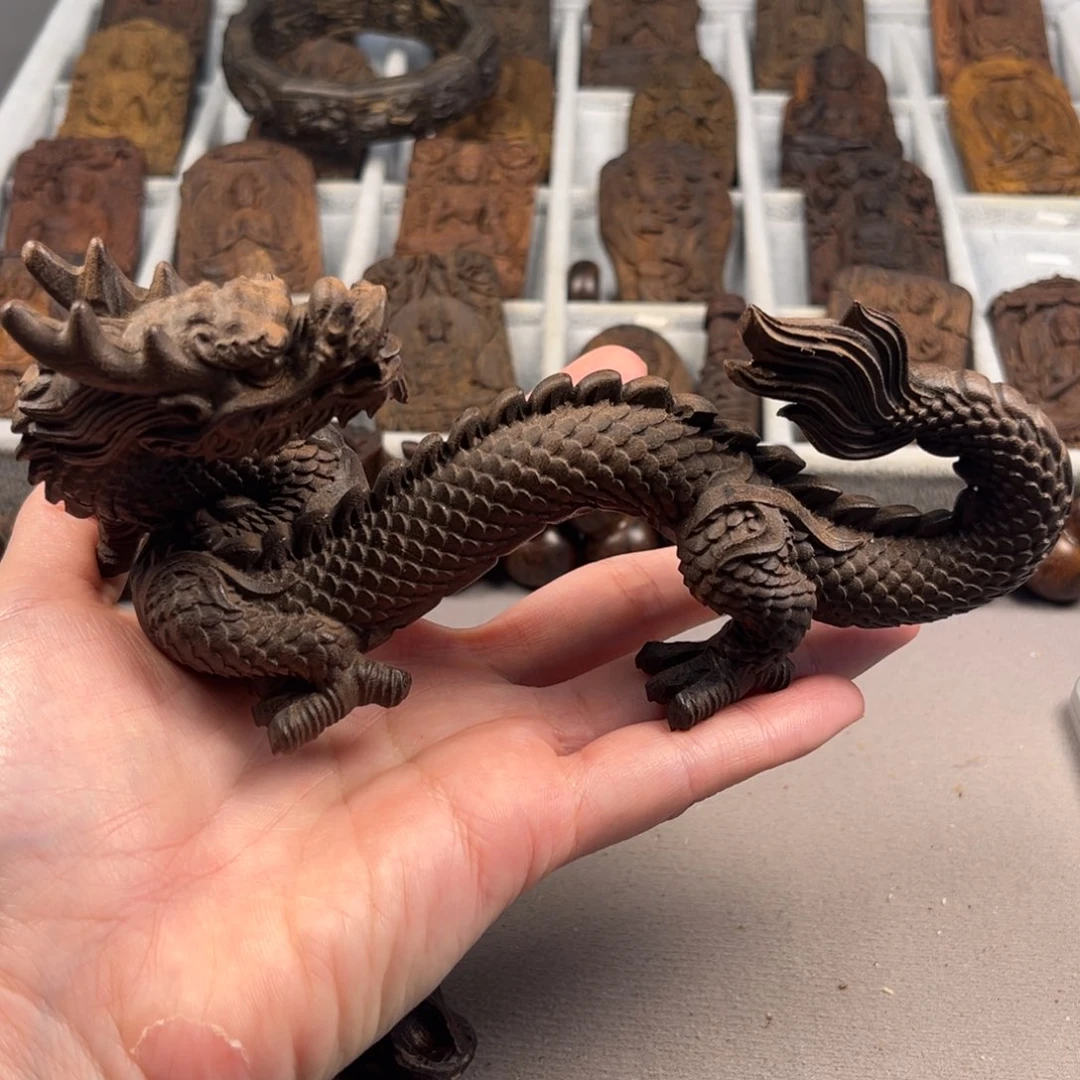 肖***客木越1摆件的的原料