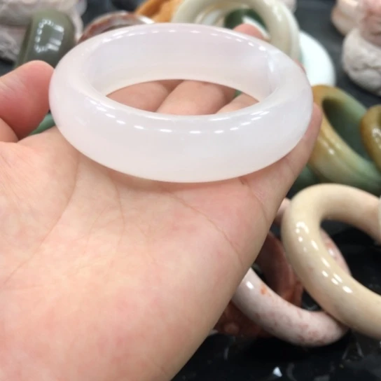 未镶嵌石英岩玉珠宝奇石57-14