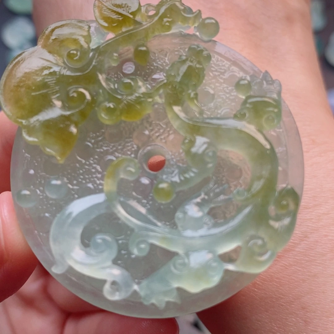 定制翡翠未镶嵌盘龙扣