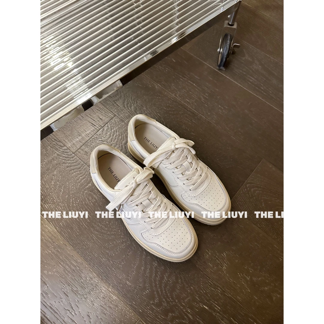 【LIUYI】韩系百搭真皮休闲小白鞋2738