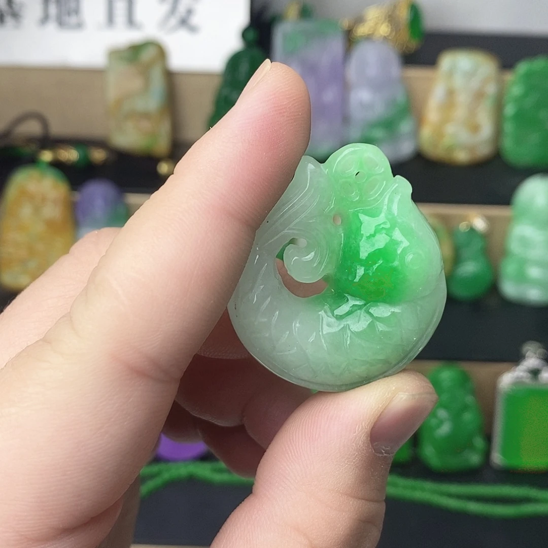 翡翠银S925镶嵌吊坠(赠链)