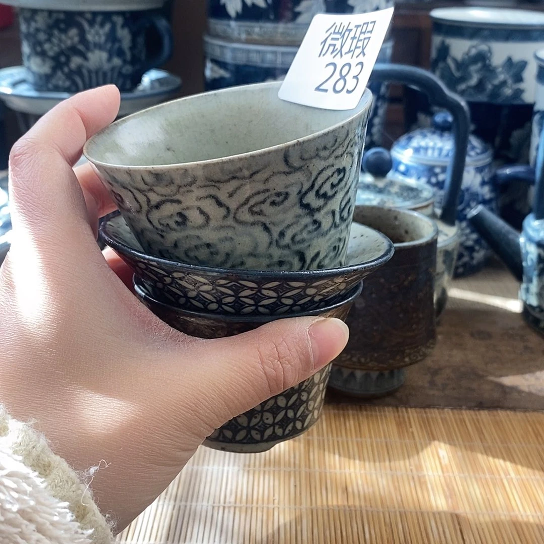 L****e手工手绘青花陶瓷