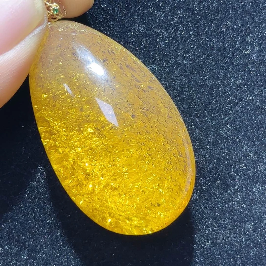 琥珀18K金镶嵌珠宝奇石金沙鸽子蛋