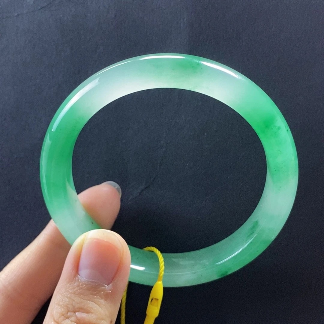 石英质玉手镯未镶嵌霜**枫