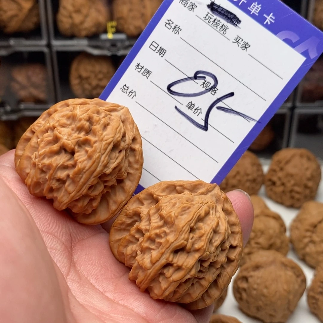 41全品三角白狮子头一对