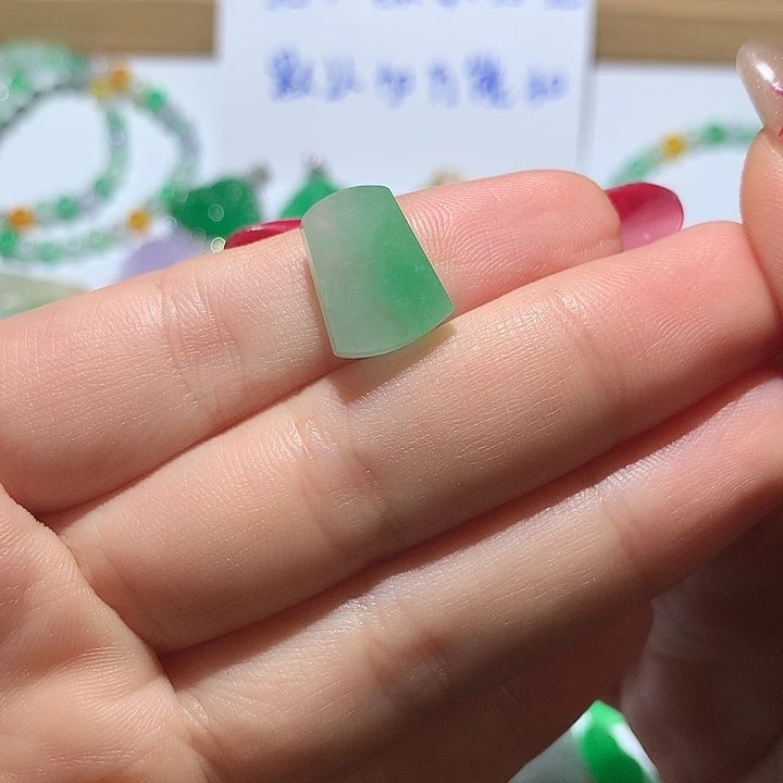 翡翠未镶嵌颈饰无镶嵌