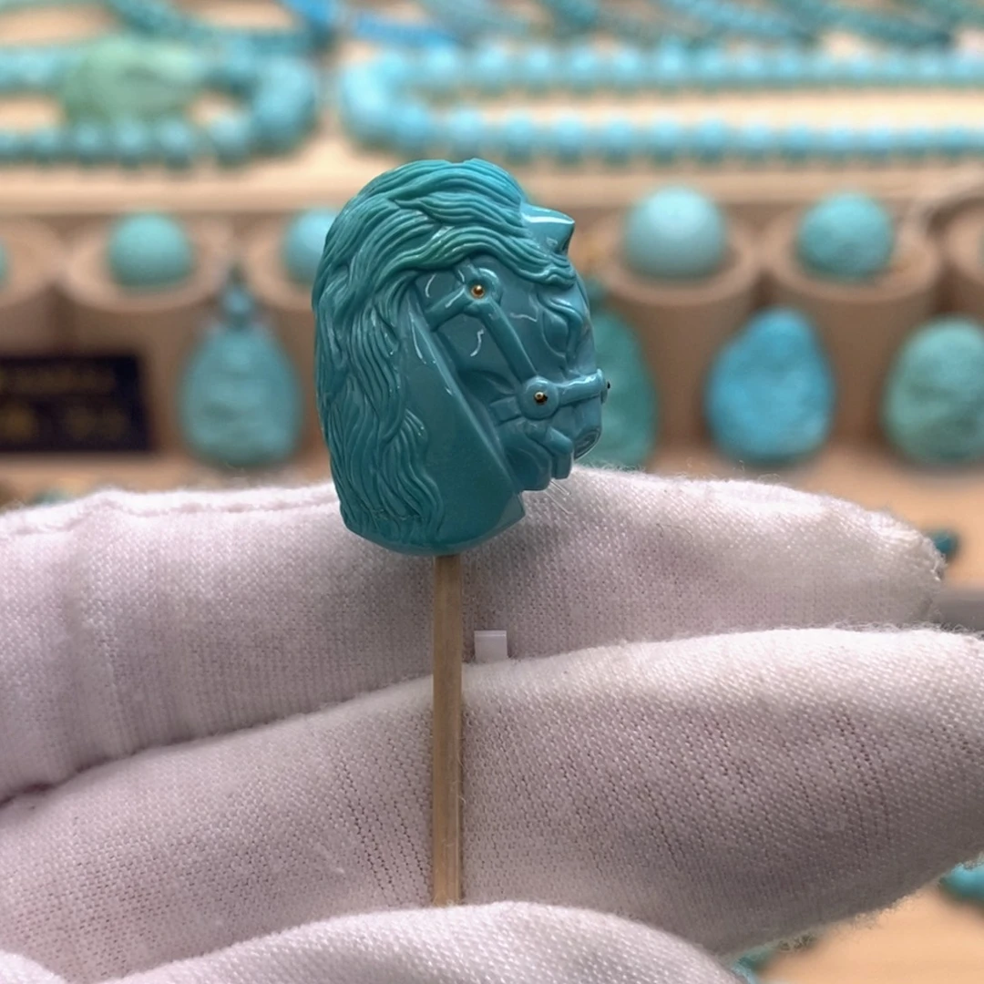 绿松石未镶嵌珠宝奇石