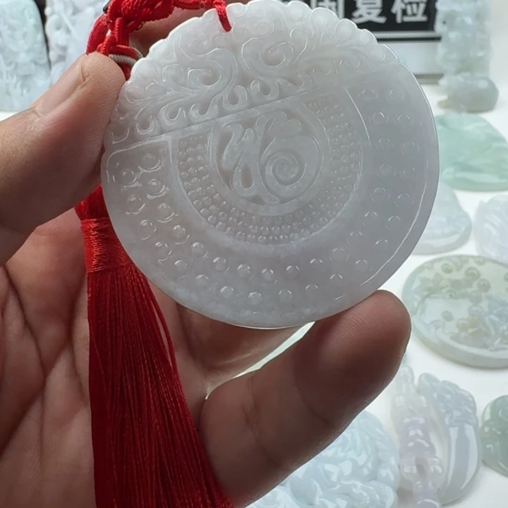 翡翠未镶嵌颈饰天然缅甸A货翡翠
