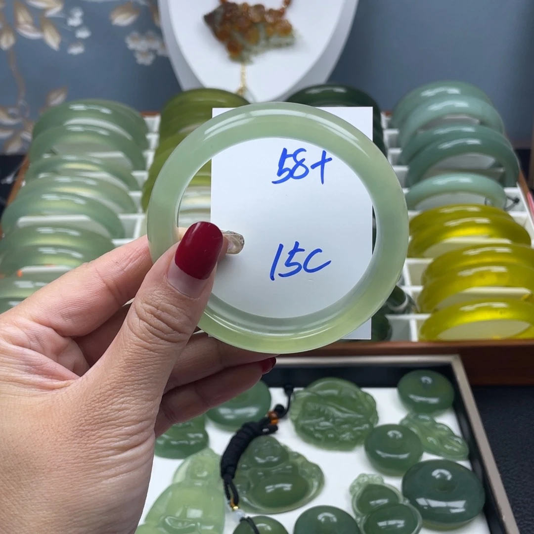 未镶嵌蛇纹石玉手镯我***呀