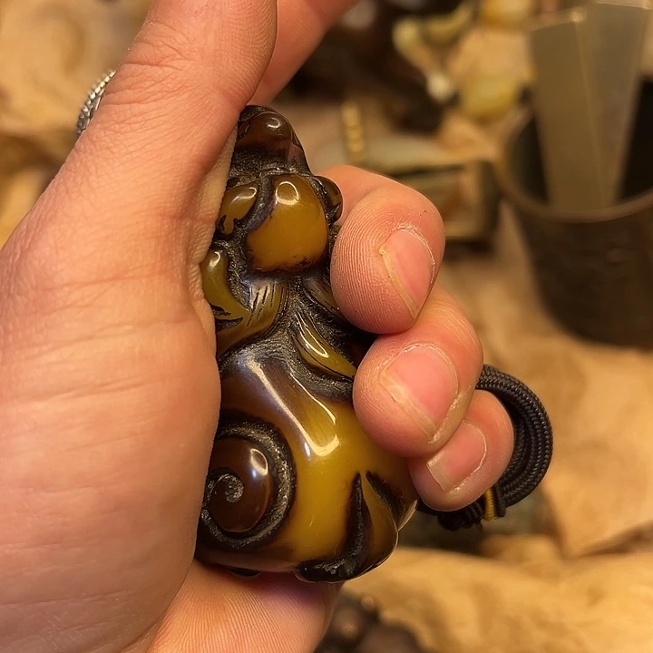 琥珀手链未镶嵌琥珀糖就行呗你们那