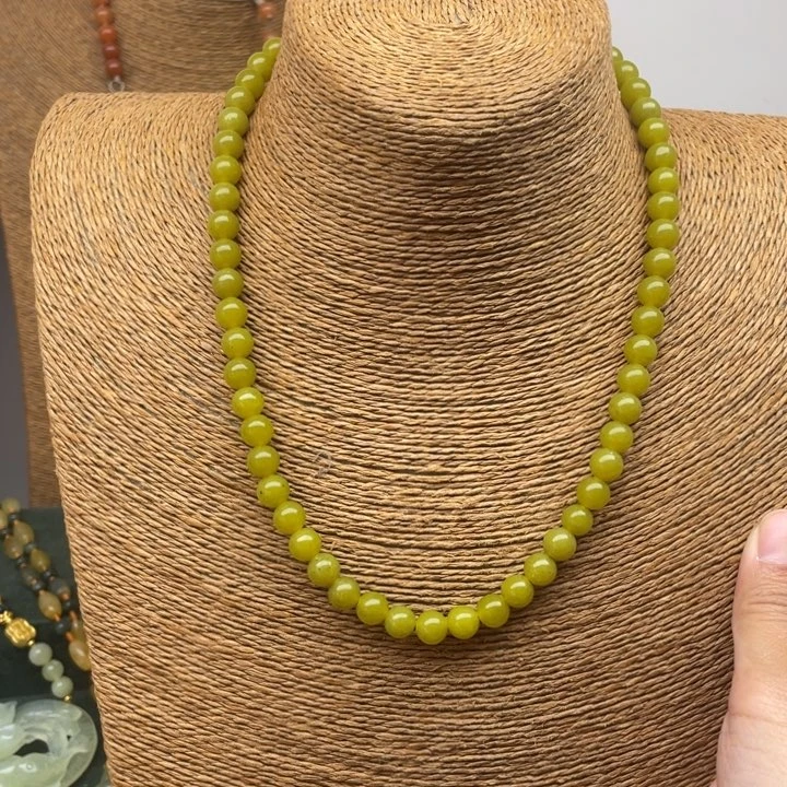 蛇纹石玉吊坠合金