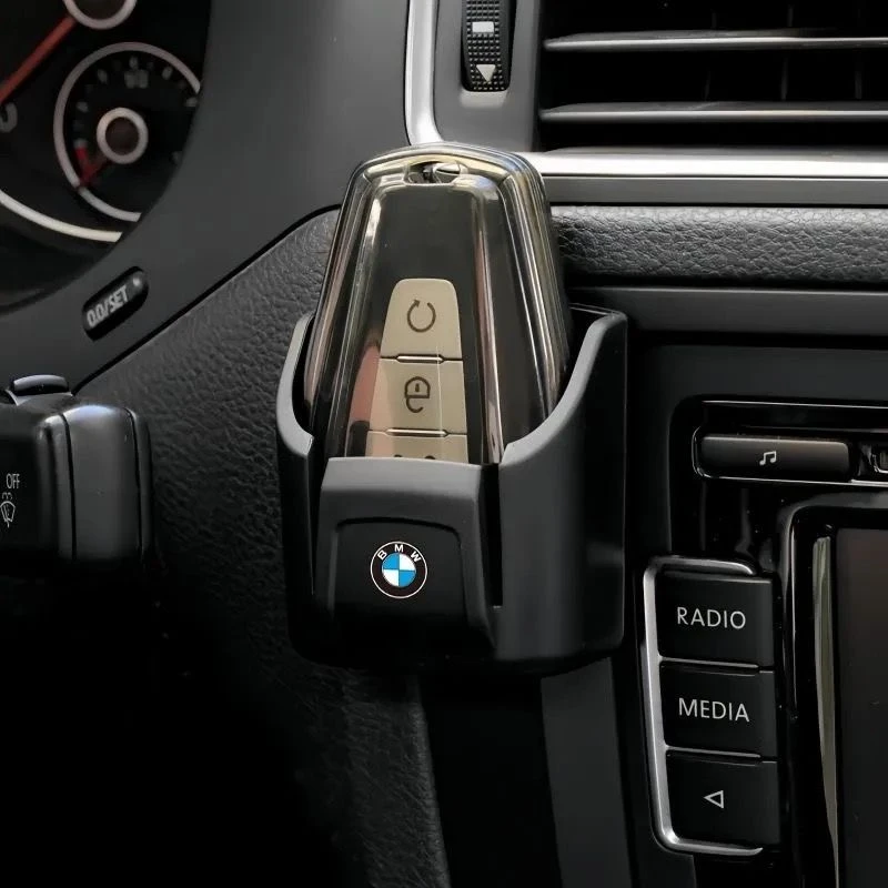 车载二合一卡片汽车钥匙收纳盒车内用品仪表中控钥匙套卡片储蓄盒