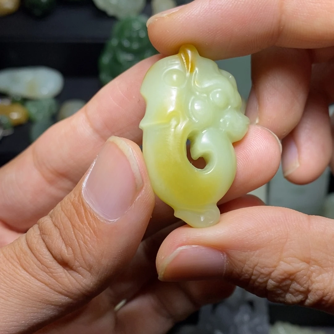 颈饰未镶嵌和田玉橙*