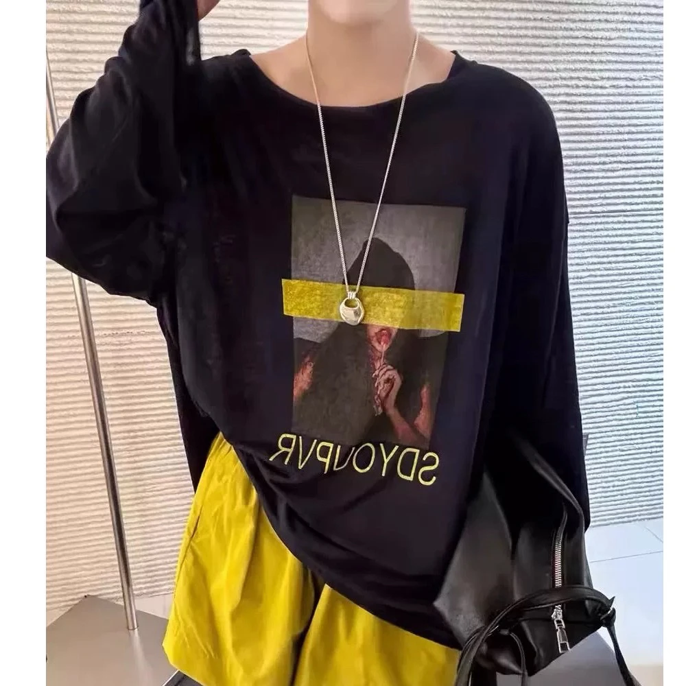 欧货～一字领，藏蓝色宽松大版型小女孩图案，长袖薄料T恤，百搭显瘦