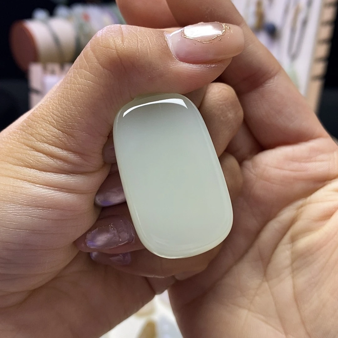 颈饰未镶嵌和田玉l****l