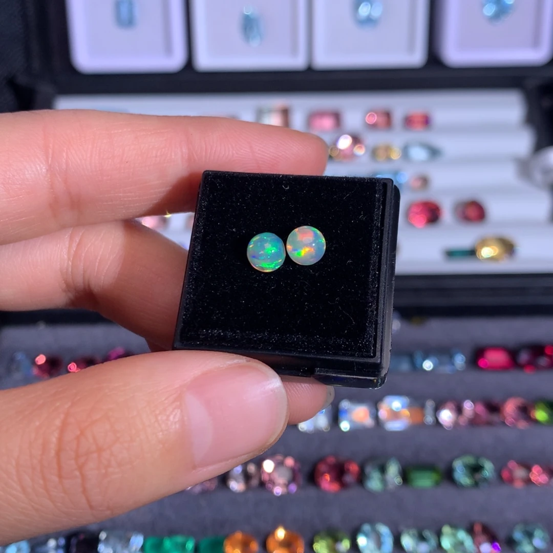 欧泊未镶嵌1.26克拉