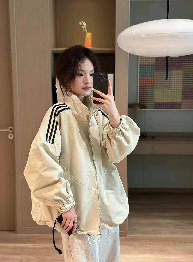 丹丹家2025升级定制版立领杠条美肩休闲冲锋衣90-160斤