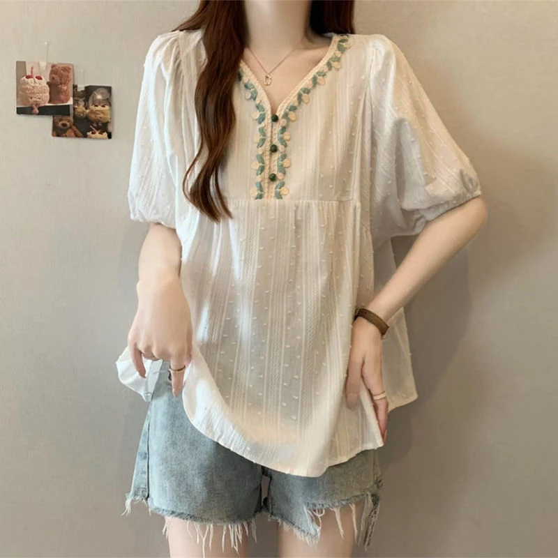 大码女装遮肚子新中式刺绣V领衬衫女夏季胖妹妹宽松减龄短袖上衣