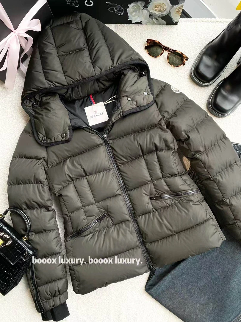 95新 MONCLER  yy1275 白鹅绒 betula系列连帽袖标羽绒服 1码