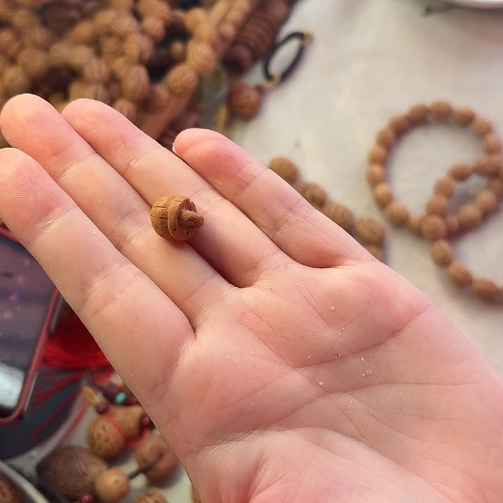 桃核吊坠桃核手工制作工艺