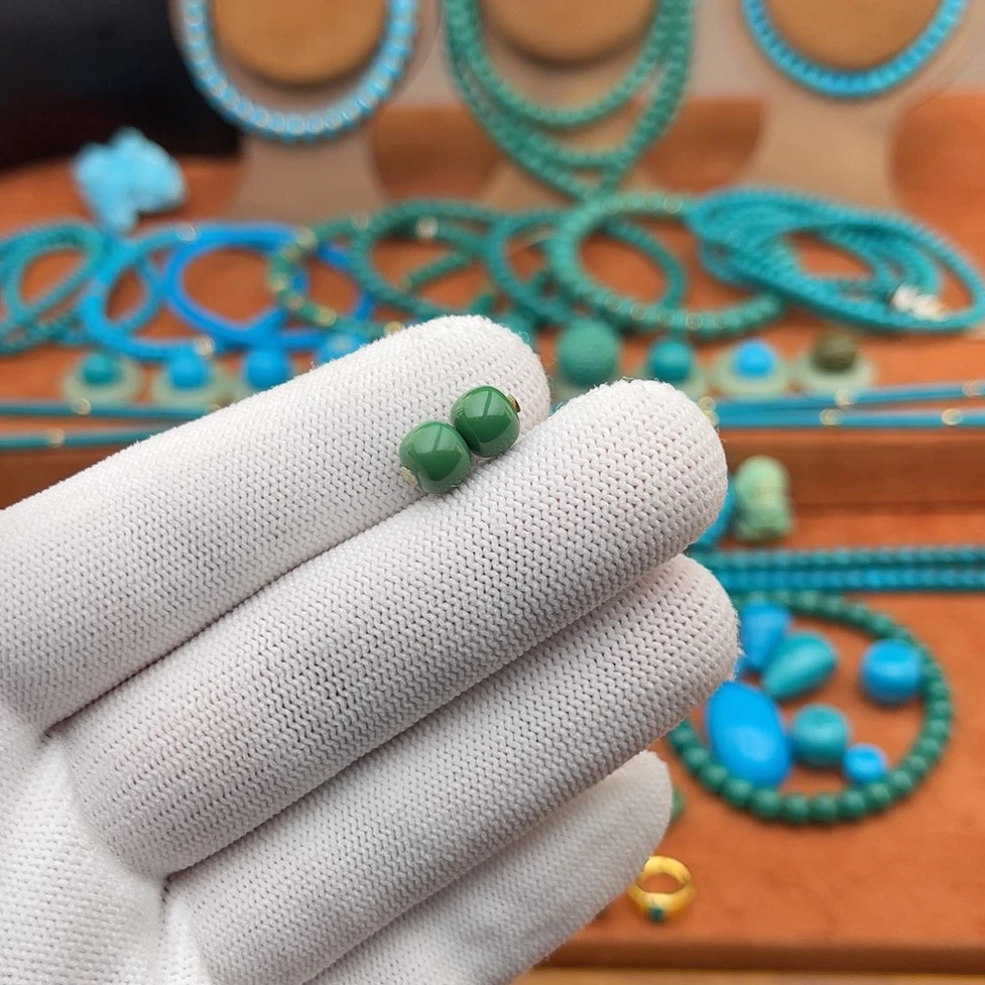 绿松石未镶嵌珠宝奇石