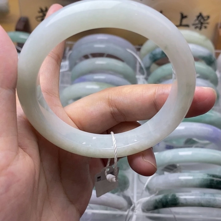 翡翠未镶嵌手镯翡翠