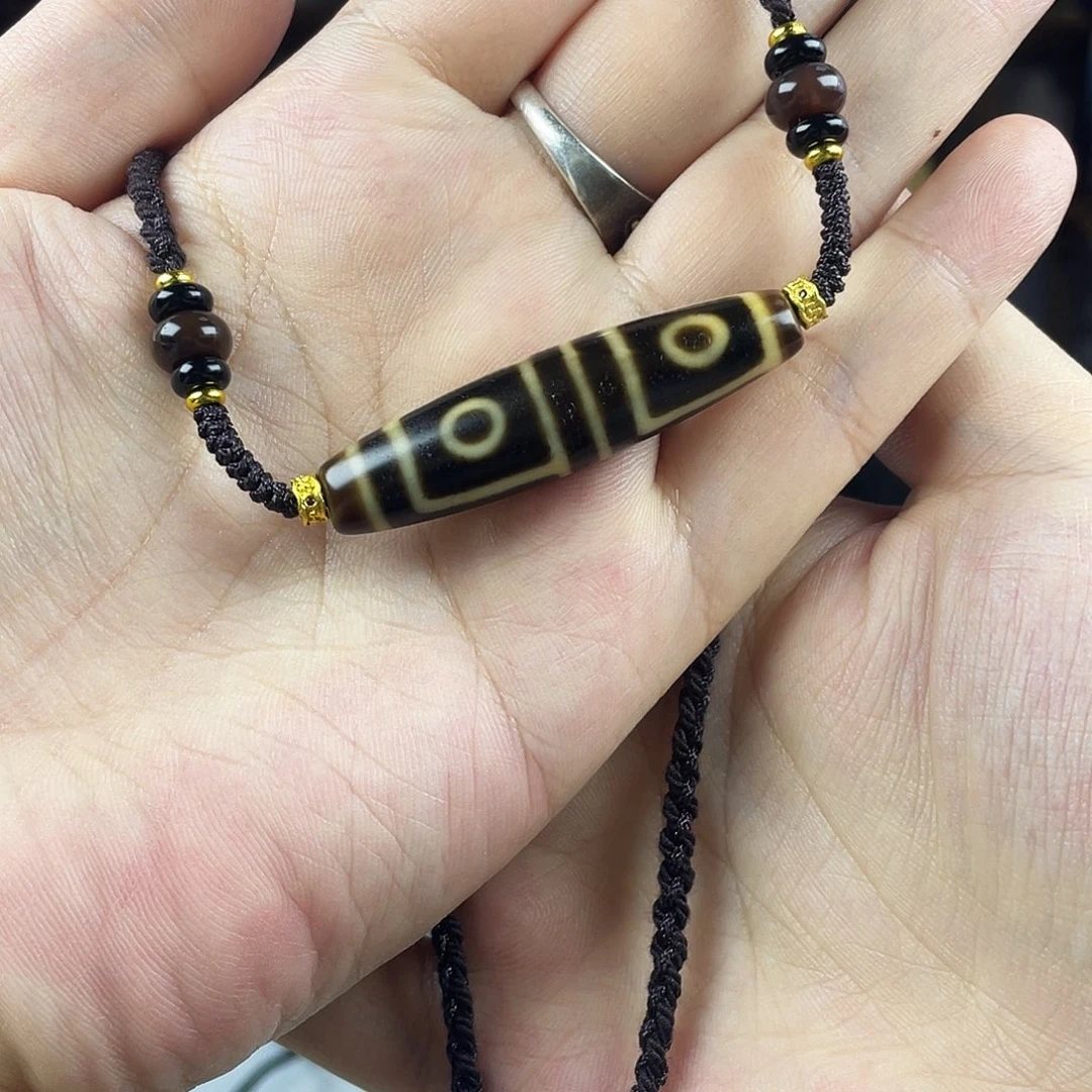 玛瑙/玉髓合金颈饰张魁