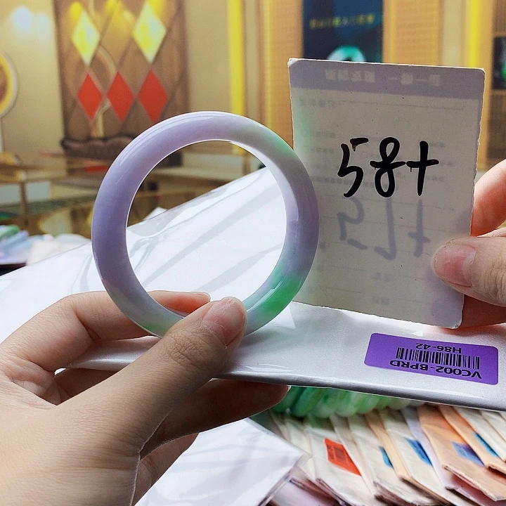 翡翠未镶嵌手镯000……