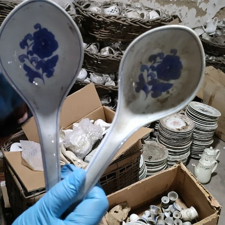 摆件陶瓷盘子碗啥都有