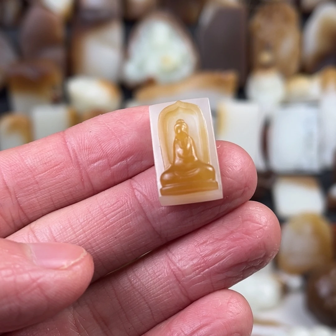 和田玉（糖玉）未镶嵌颈饰