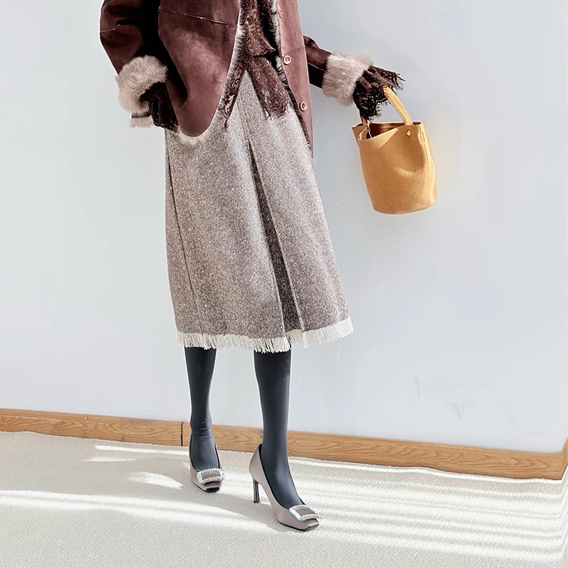 105BQ4170复古毛边半身裙女冬季高腰别致设计感百搭显瘦开叉a字裙