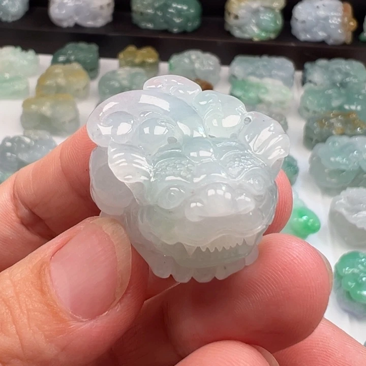颈饰未镶嵌翡翠貔貅