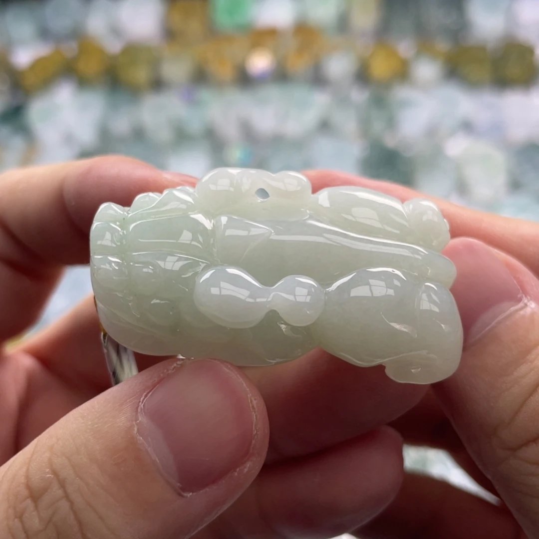 翡翠未镶嵌颈饰貔貅4