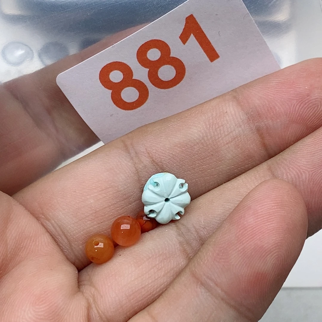 南红玛瑙未镶嵌珠宝奇石