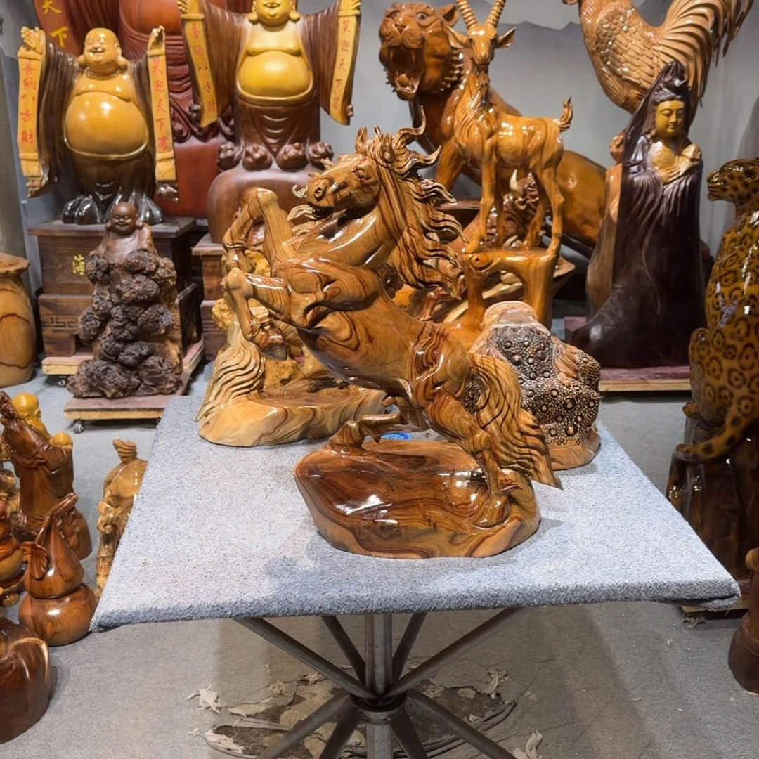 香樟木礼***装香樟木马摆件