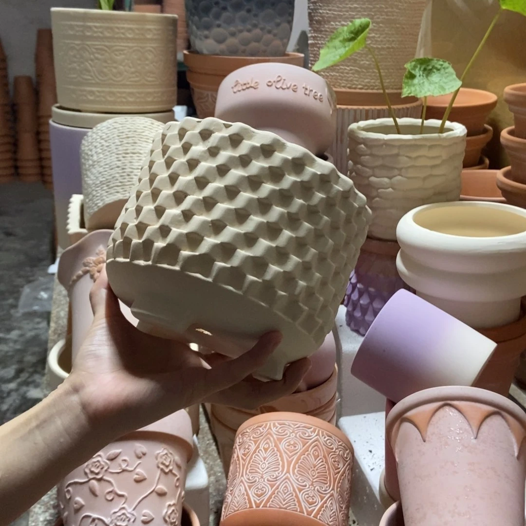 17×13白陶三脚格纹 粗陶1个
