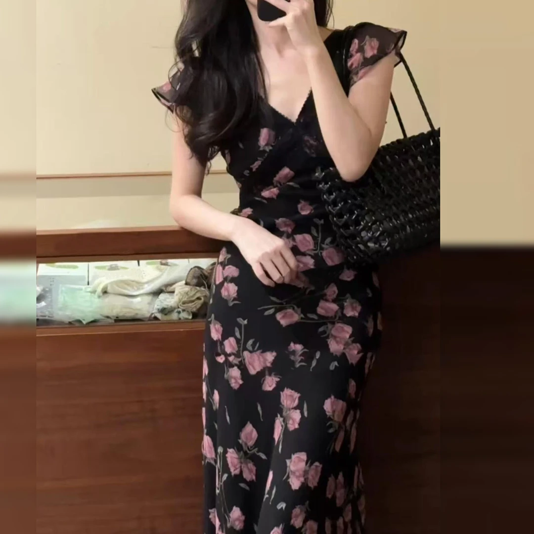 法式小飞袖黑色碎花连衣裙子女夏季2025年新款高级感包臀长裙