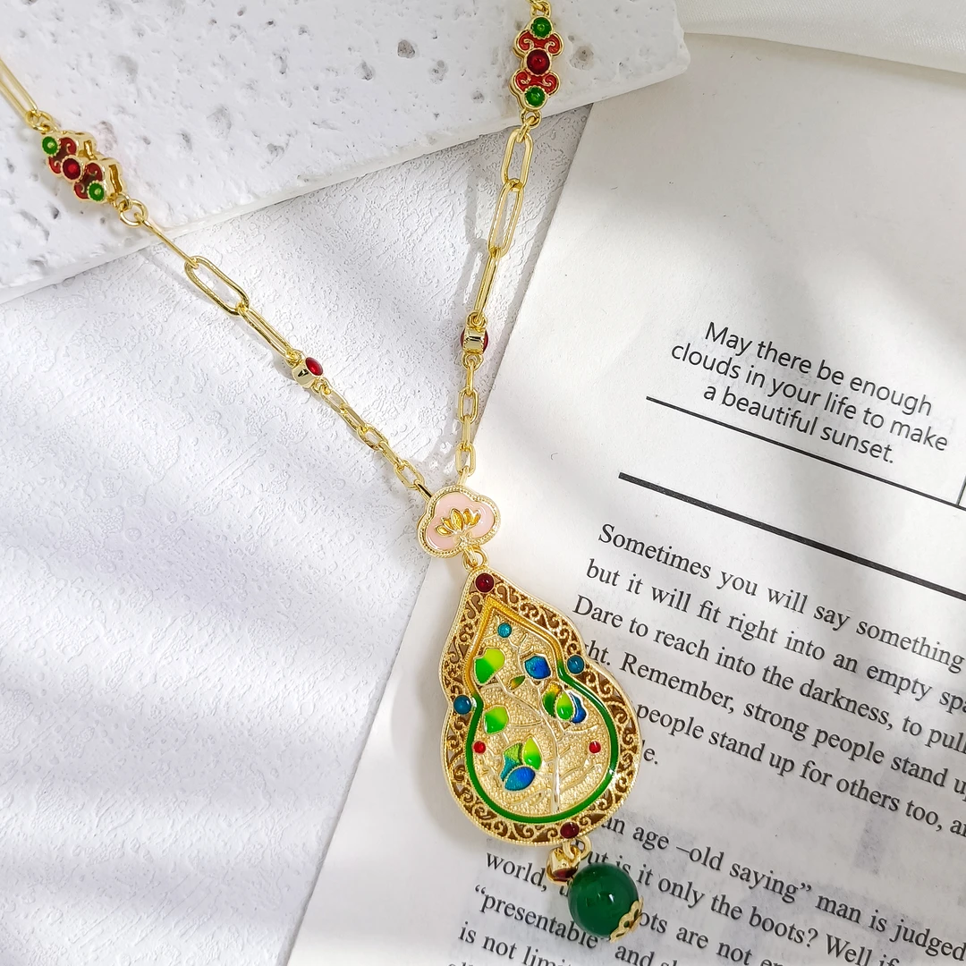 铜合金合成锆石项链 WHLM-000688 【翠叶摇曳】 项链小众时尚欧美