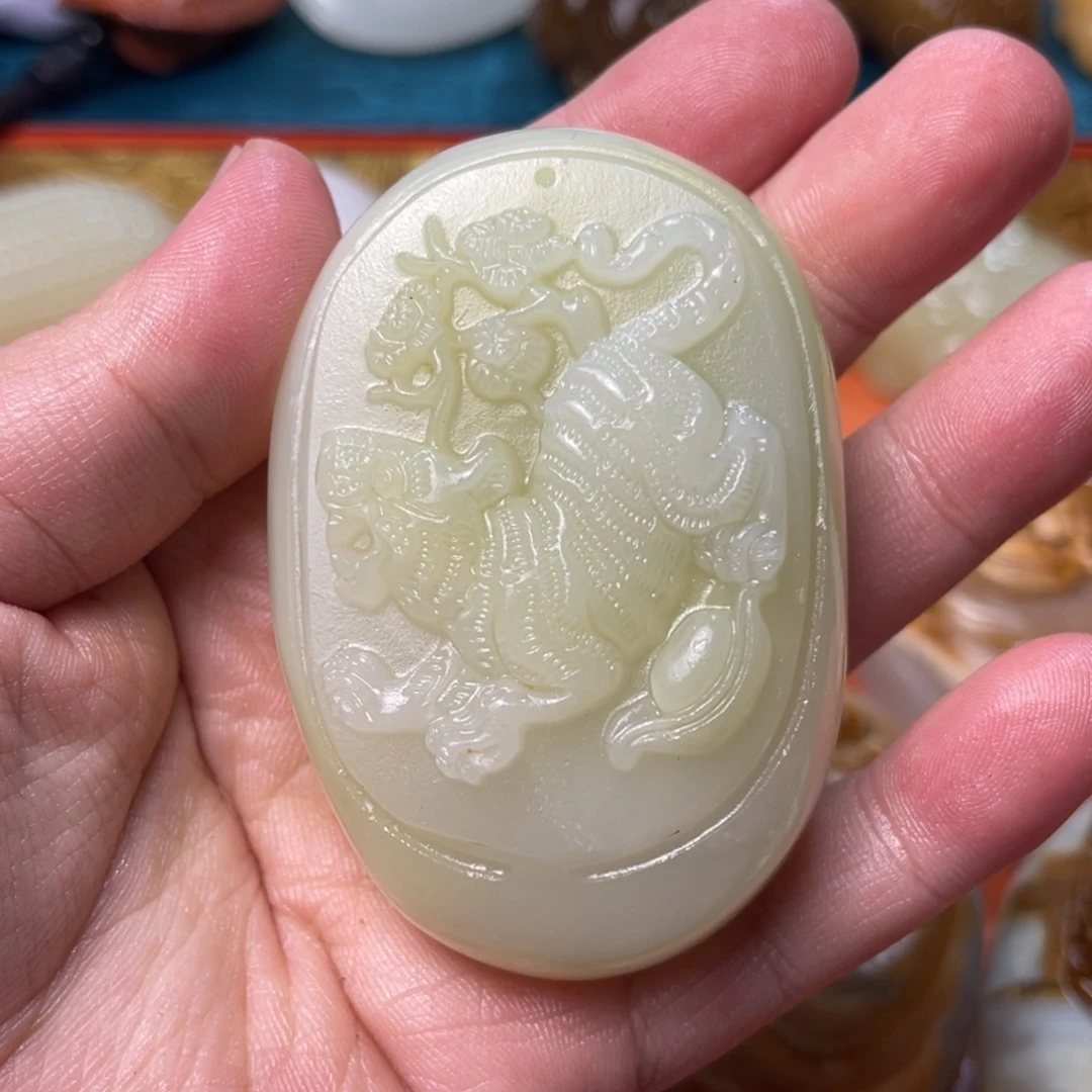 石材天然方解石手把件不退换