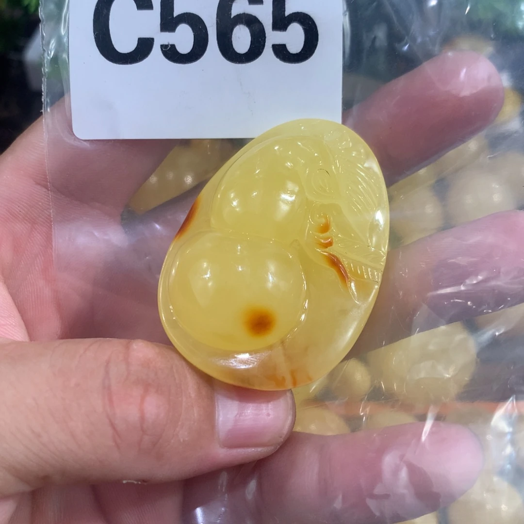 未镶嵌琥珀珠宝奇石