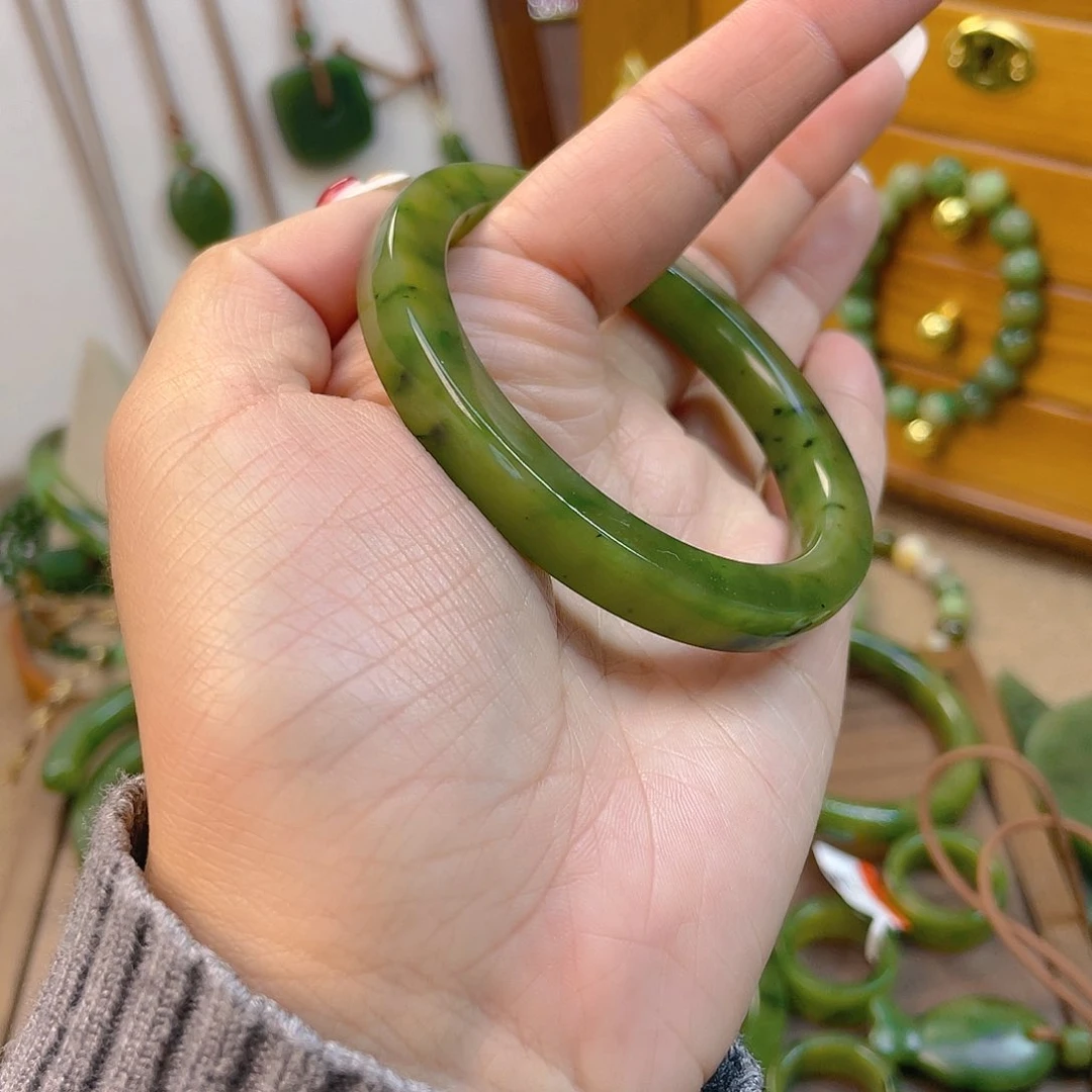 未镶嵌手镯和田玉55