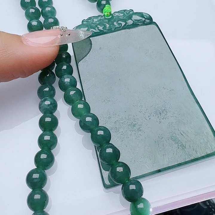 翡翠未镶嵌颈饰天然的A货翡翠多样性发其一