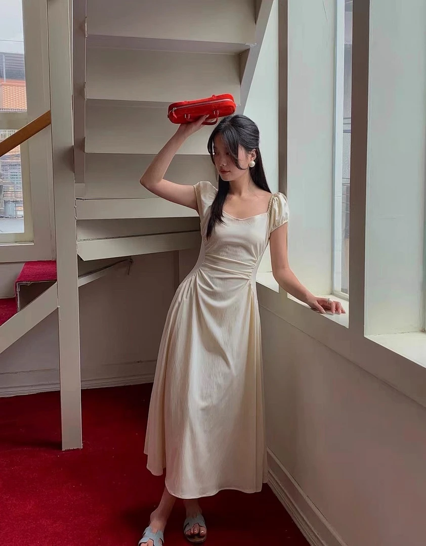 梦小小女装法式2025年新款今年流行爆款收腰显瘦修身长裙超级显瘦