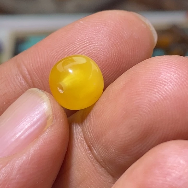 蜜蜡裸石未镶嵌配饰