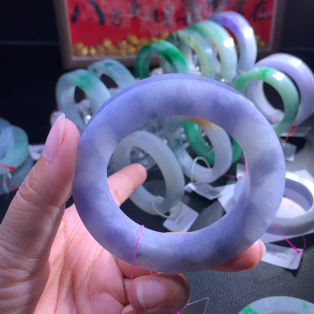 定制翡翠未镶嵌翡翠手镯1