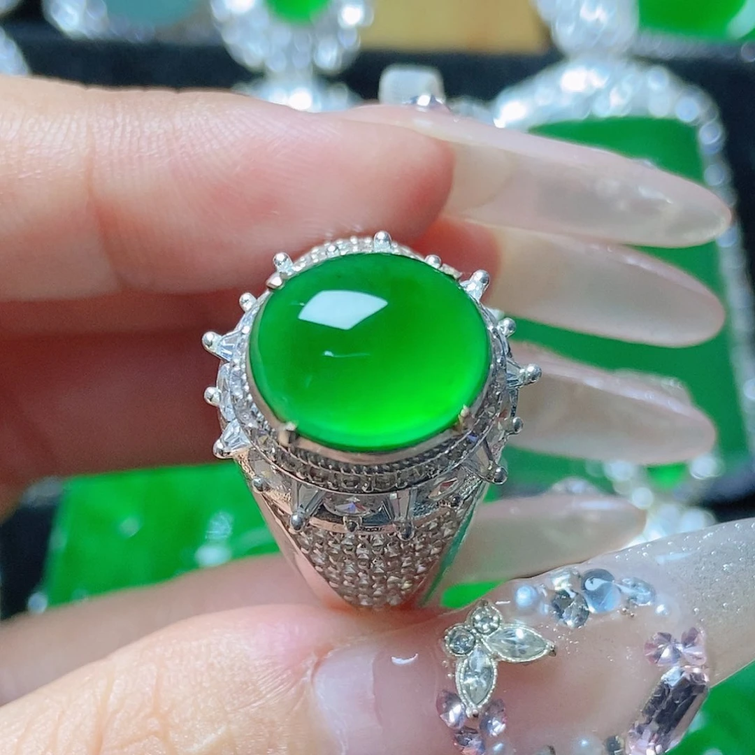 颈饰未镶嵌翡翠